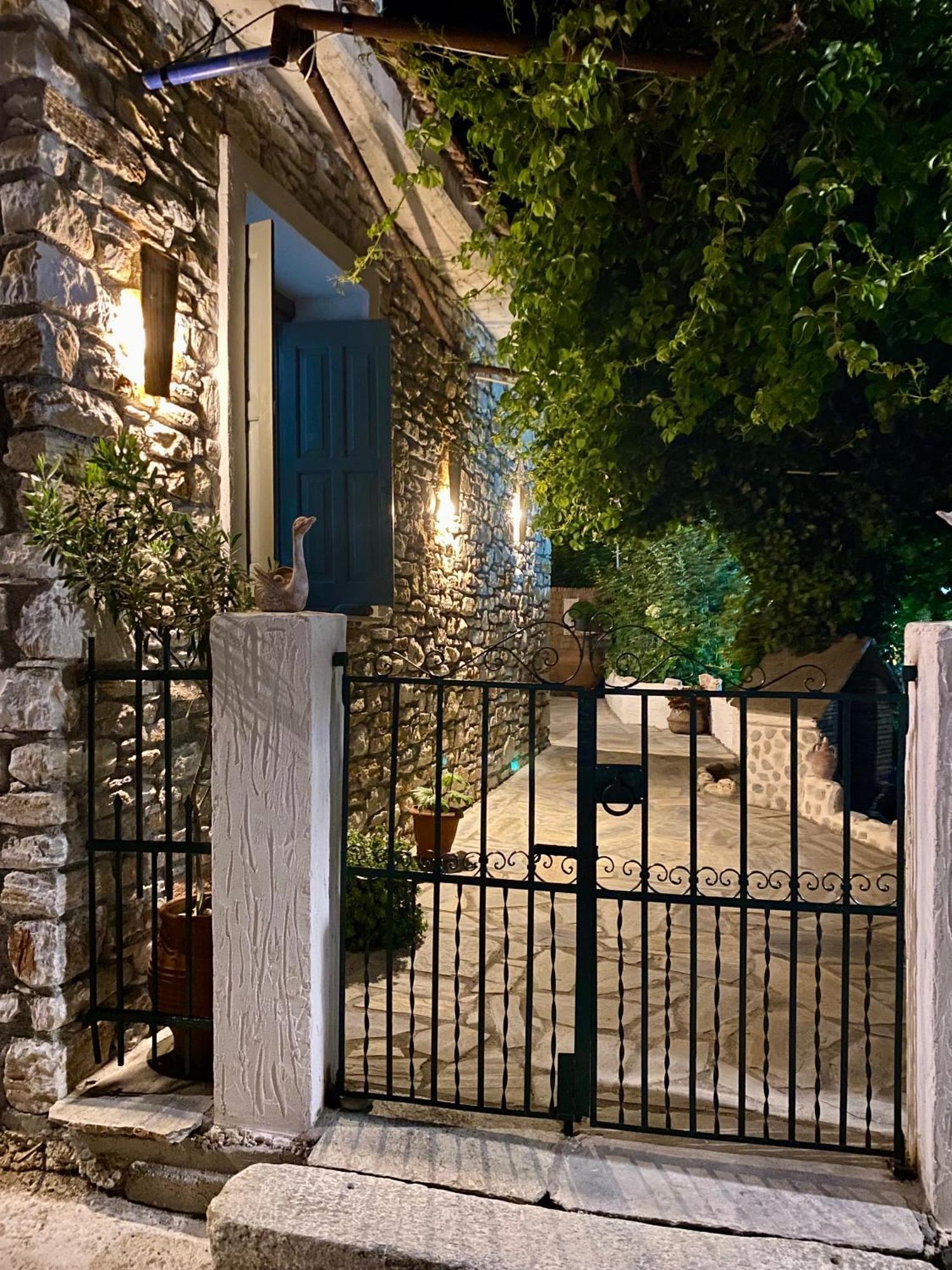 Villa Oneiropetra Luxury House Argalasti Esterno foto